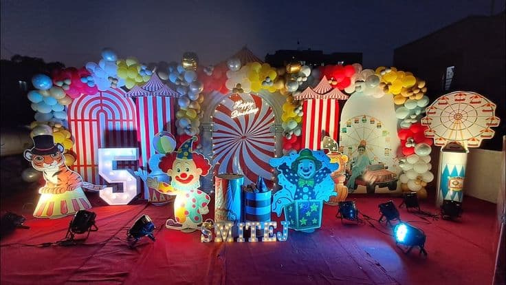 Grand Carnival Under the Big Top Decor Package